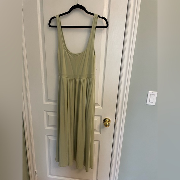 Wilfred Dresses & Skirts - Wilfred Market Green Sleeveless Dress
